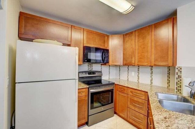 7539 S Oriole Boulevard 103, Delray Beach, FL 33446