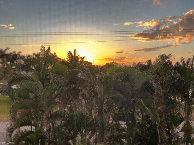 1927 SW 31st TER, Cape Coral, FL 33914