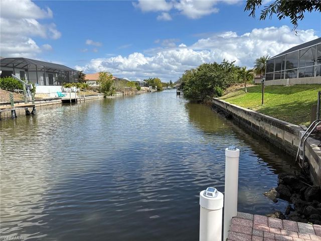 1927 SW 31st TER, Cape Coral, FL 33914