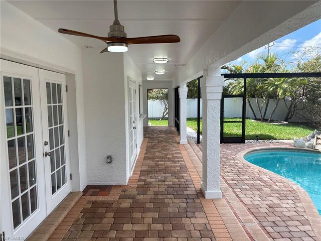 1927 SW 31st TER, Cape Coral, FL 33914