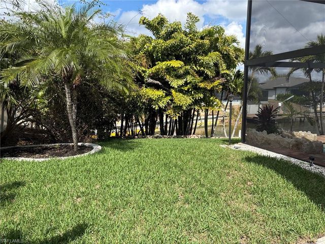 1927 SW 31st TER, Cape Coral, FL 33914