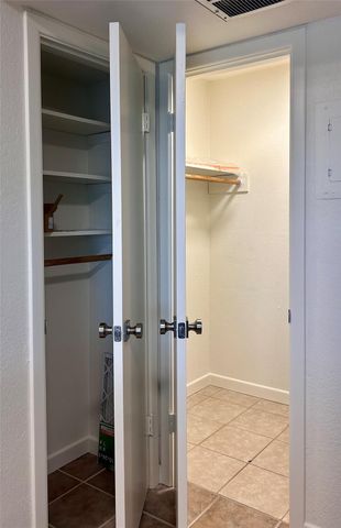 112 W 38TH ST 202, Austin, TX 78705