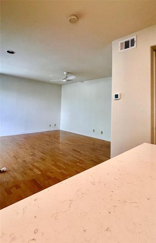 112 W 38TH ST 202, Austin, TX 78705