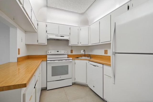 801 Sky Pine Way A2, Greenacres, FL 33415