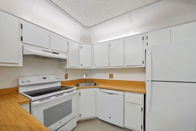 801 Sky Pine Way A2, Greenacres, FL 33415