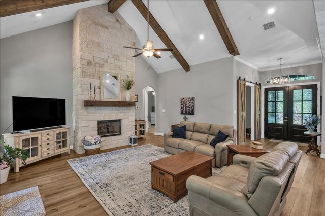 372 Grand View, Huntsville, TX 77340