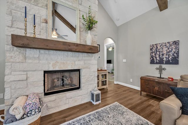 372 Grand View, Huntsville, TX 77340