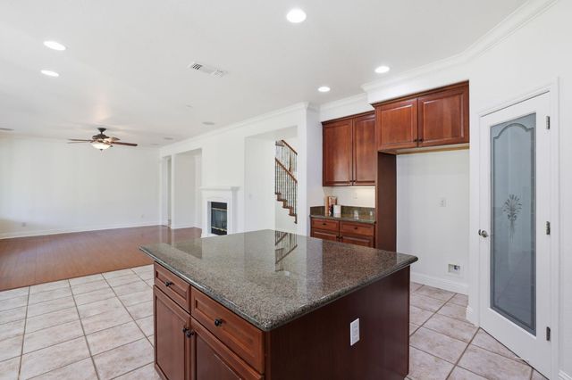 2226 TORC MOUNTAIN Ln, Lincoln, CA 95648