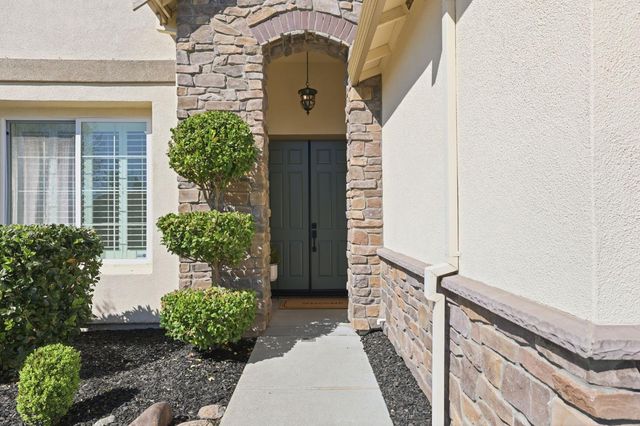 2226 TORC MOUNTAIN Ln, Lincoln, CA 95648
