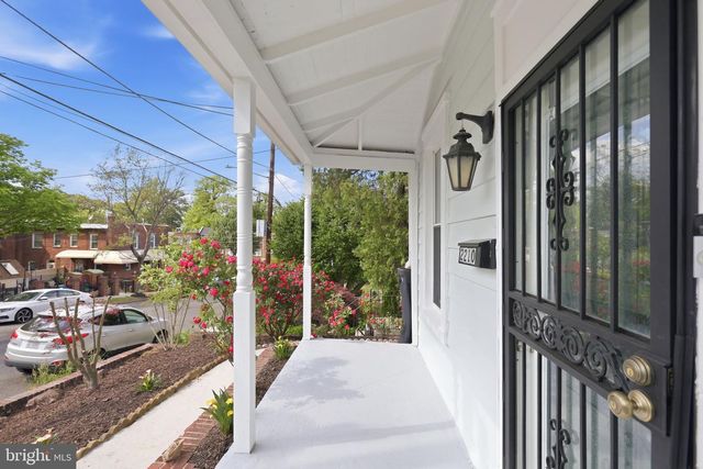 2210 BRYAN PL SE, Washington, DC 20020