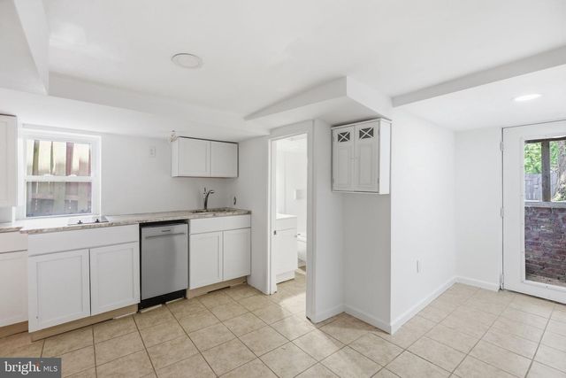 2210 BRYAN PL SE, Washington, DC 20020