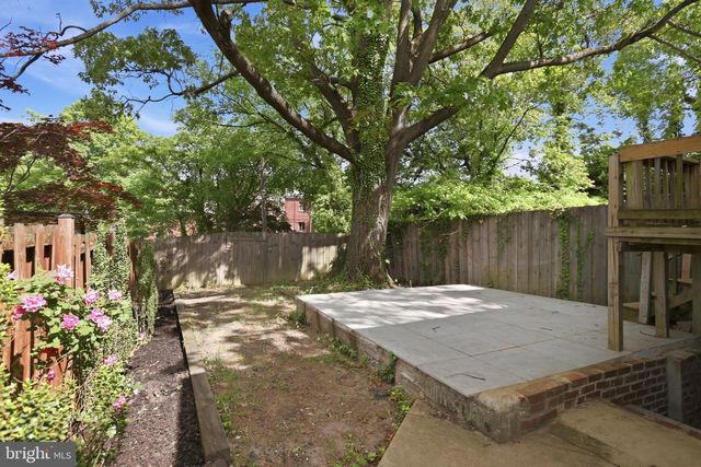 2210 BRYAN PL SE, Washington, DC 20020