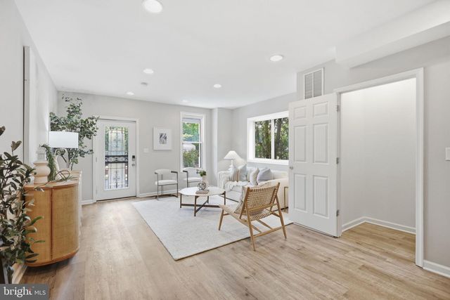 2210 BRYAN PL SE, Washington, DC 20020