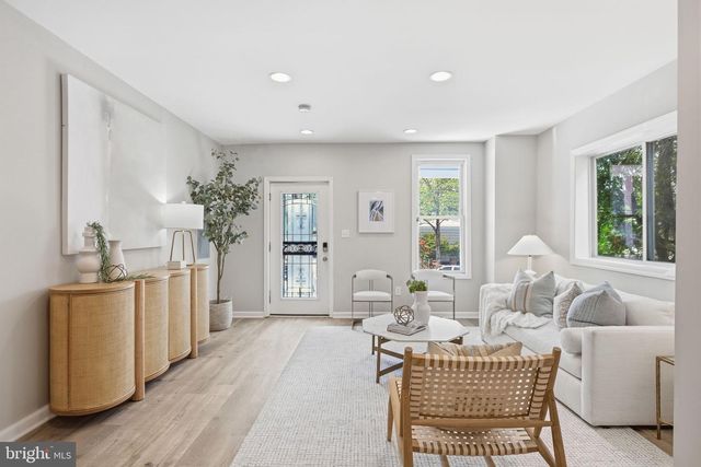 2210 BRYAN PL SE, Washington, DC 20020