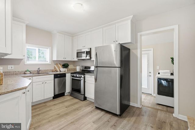 2210 BRYAN PL SE, Washington, DC 20020