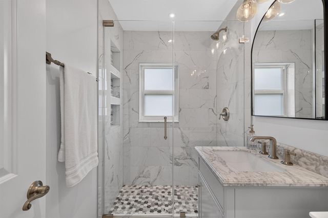 2627 NE 10th Avenue, Wilton Manors, FL 33334