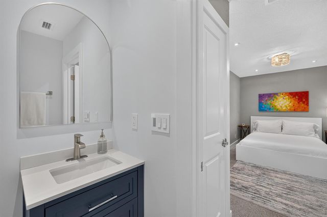 2627 NE 10th Avenue, Wilton Manors, FL 33334