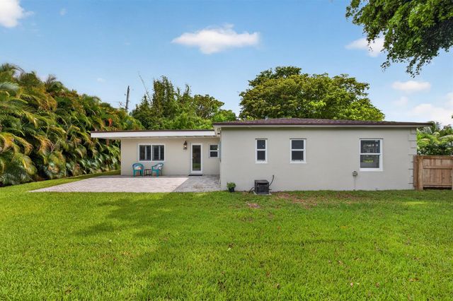 2627 NE 10th Avenue, Wilton Manors, FL 33334