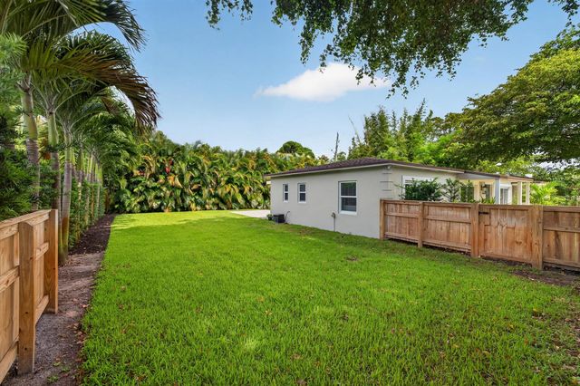 2627 NE 10th Avenue, Wilton Manors, FL 33334