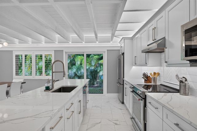 2627 NE 10th Avenue, Wilton Manors, FL 33334