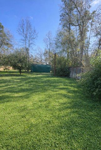 1615 Beech Dr Drive, Conroe, TX 77385