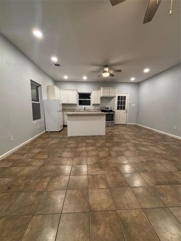 1615 Beech Dr Drive, Conroe, TX 77385