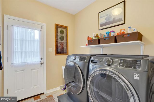 2653 FERNCREEK LN, York, PA 17404