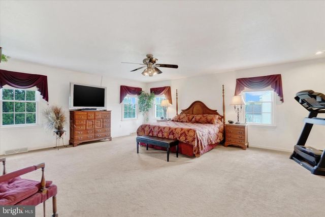 2653 FERNCREEK LN, York, PA 17404