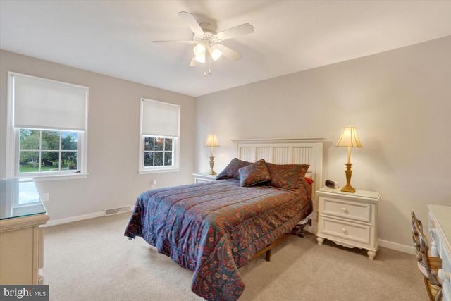 2653 FERNCREEK LN, York, PA 17404