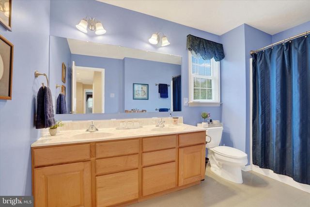 2653 FERNCREEK LN, York, PA 17404