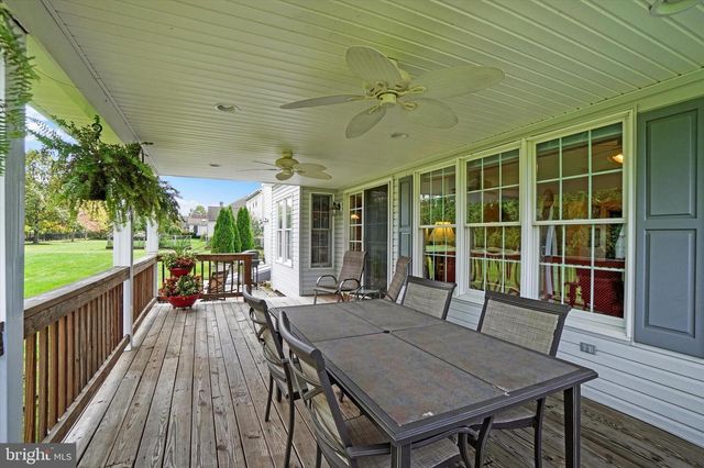 2653 FERNCREEK LN, York, PA 17404