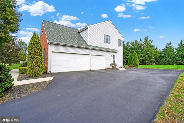 2653 FERNCREEK LN, York, PA 17404