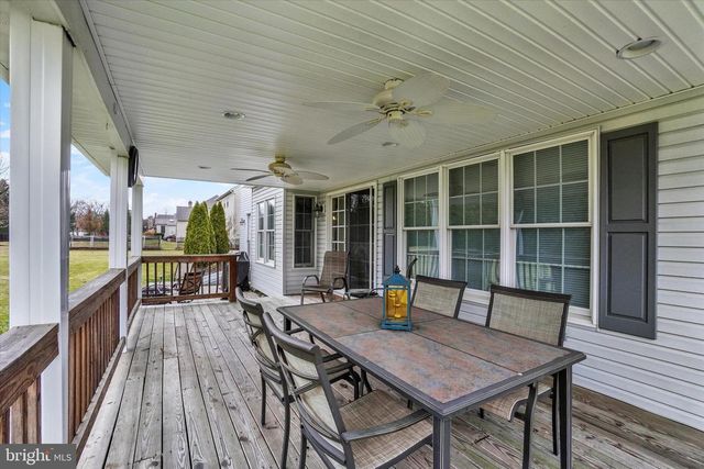 2653 FERNCREEK LN, York, PA 17404