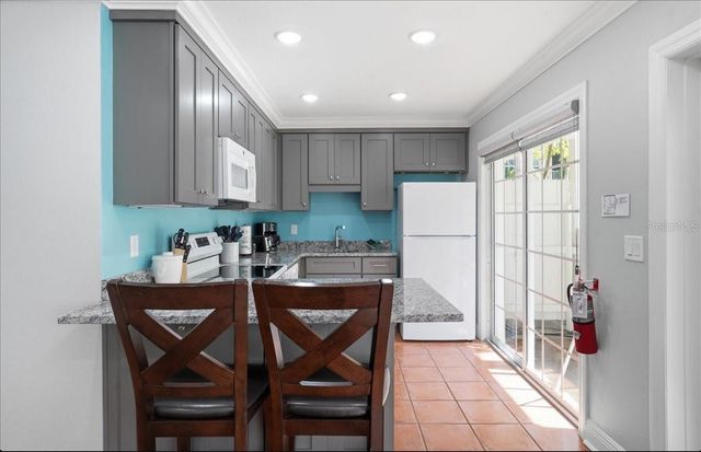 1325 GULF DRIVE N 125, Bradenton Beach, FL 34217