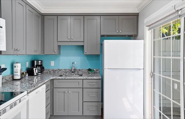 1325 GULF DRIVE N 125, Bradenton Beach, FL 34217