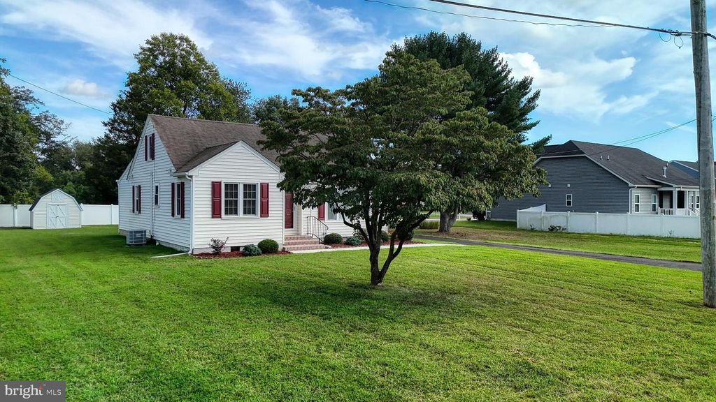 24 CEDAR BEACH RD, Milford, DE 19963