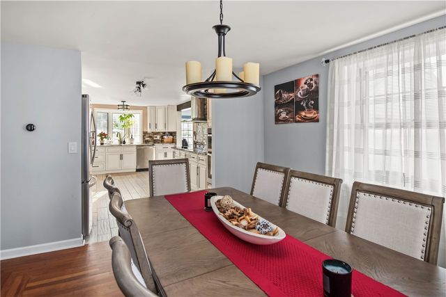 29 Poppy Drive, Cranston, RI 02920