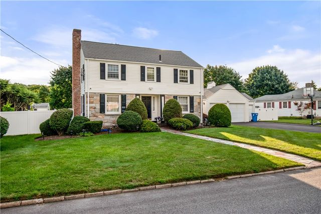 29 Poppy Drive, Cranston, RI 02920