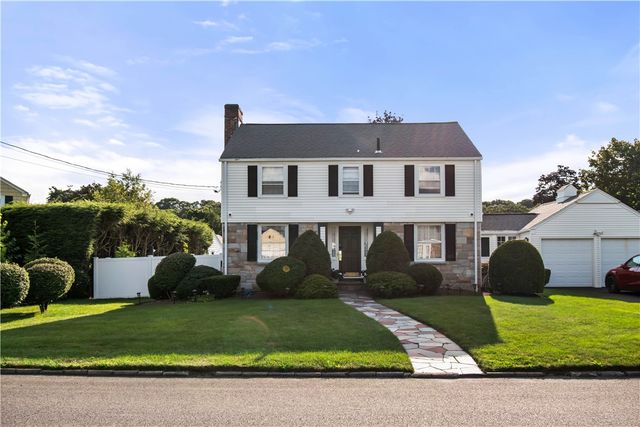 29 Poppy Drive, Cranston, RI 02920