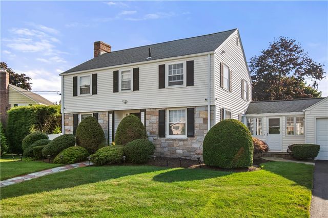 29 Poppy Drive, Cranston, RI 02920