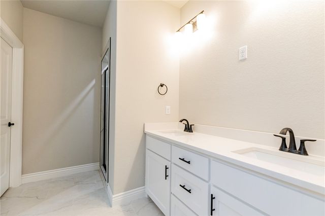 6608 SW Orange Avenue, Bentonville, AR 72713