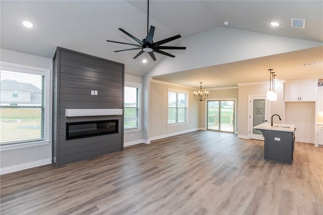 6608 SW Orange Avenue, Bentonville, AR 72713