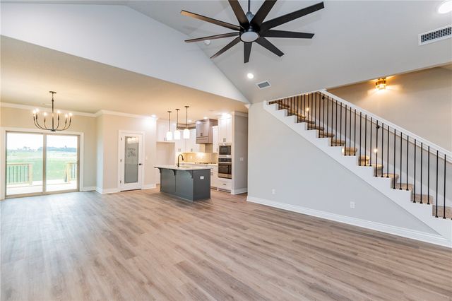 6608 SW Orange Avenue, Bentonville, AR 72713