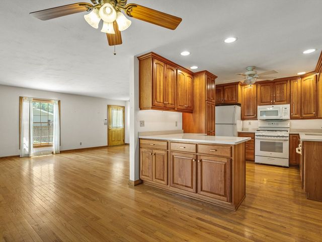 6211 Columbine Boulevard, Rockford, IL 61108