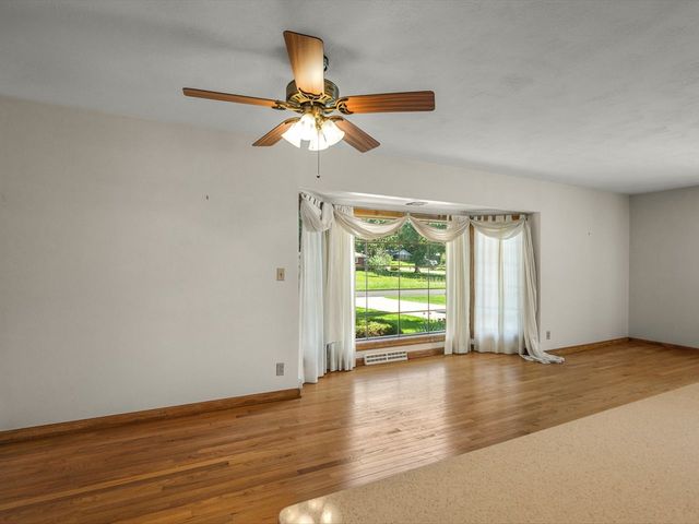 6211 Columbine Boulevard, Rockford, IL 61108