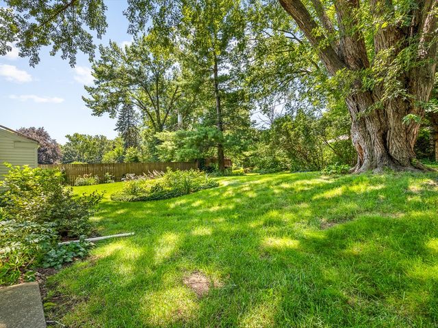 6211 Columbine Boulevard, Rockford, IL 61108