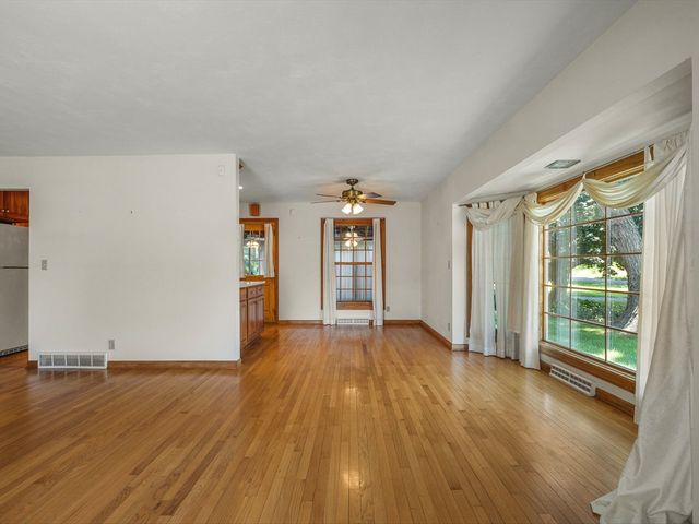 6211 Columbine Boulevard, Rockford, IL 61108