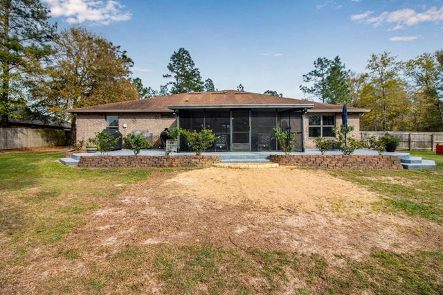 6494 Welannee Boulevard, Laurel Hill, FL 32567