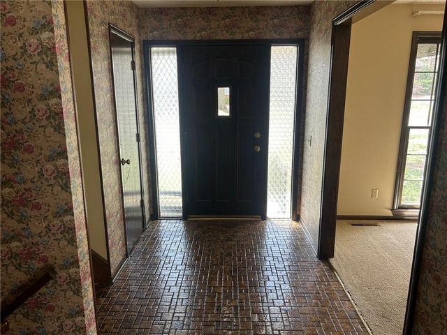 16608 W 145th Terrace, Olathe, KS 66062