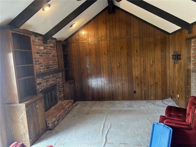 16608 W 145th Terrace, Olathe, KS 66062